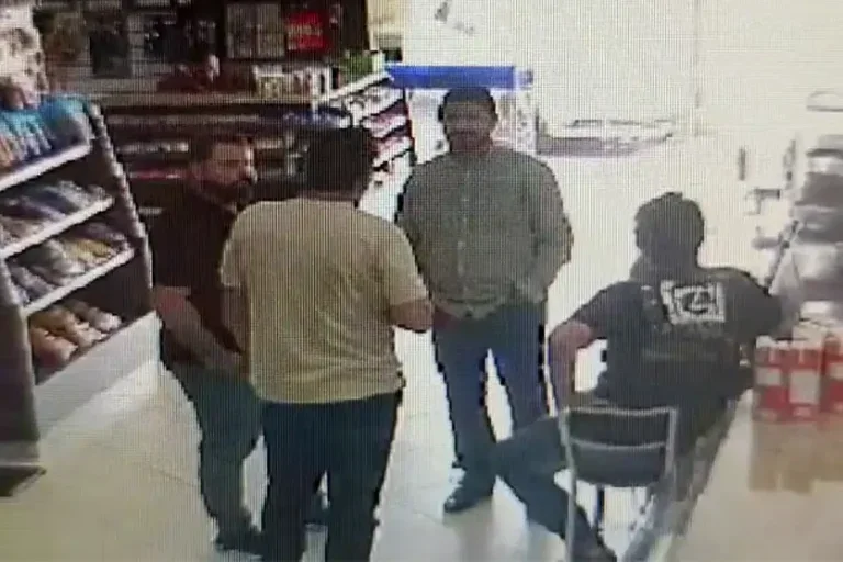 Icaraíma Homens Passam Por Padaria Antes Do Desaparecimento