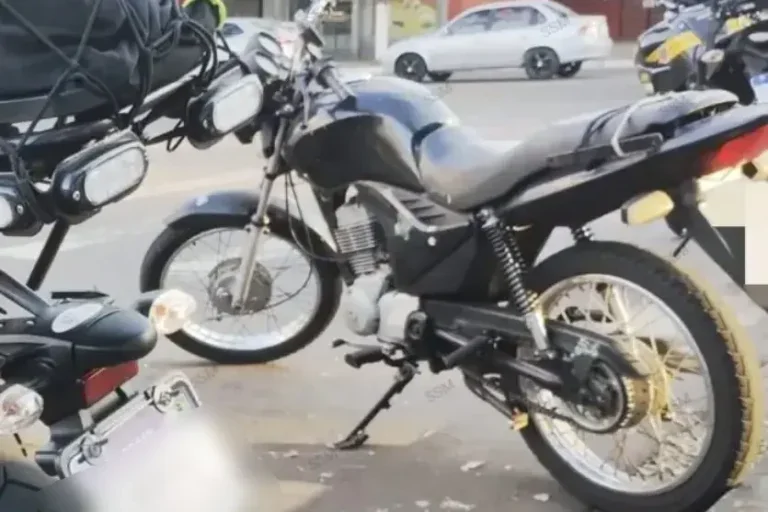 Motocicleta com mais de 300 multas: