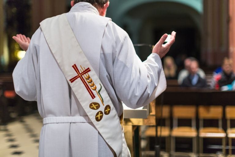 Padre de Cascavel: o religioso foi afastado de todas as funções eclesiásticas.