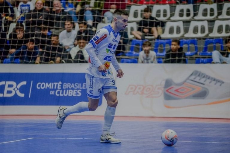Umuarama Futsal Vence O Blumenau Com 3 Gols De Capinha (5)