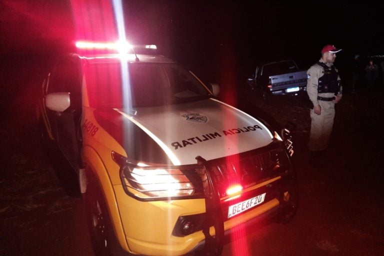 Homem morre na PR-546 após colisão frontal de carro e camionete