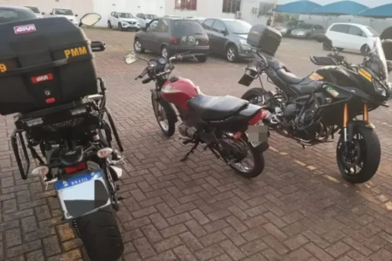 Moto com 482 autuações e R$ 113 mil em débitos é apreendida
