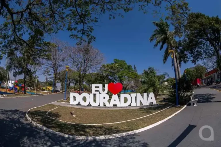 Prefeitura de Douradina divulga editais de concursos abertos