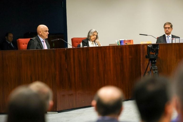 Moraes vota por condenação de Bolsonaro e aliados por tentativa de golpe de Estado