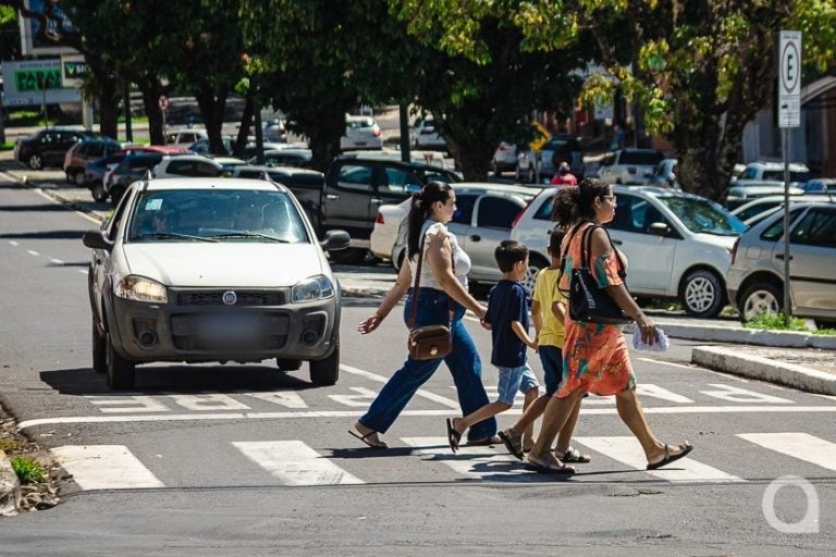 Comércio de rua umuaramense segue em horário regular neste sábado