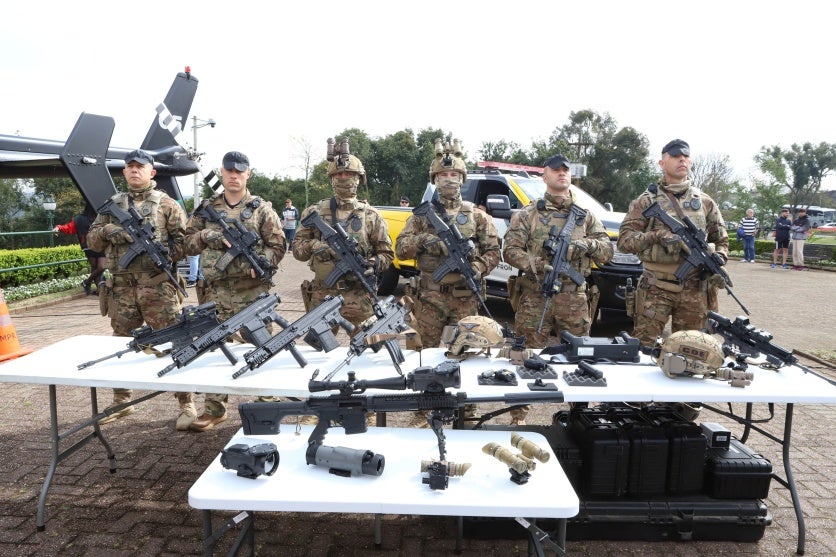 Força De Segurança Governo Adquire Helicópteros, Fuzis E Viaturas (5)