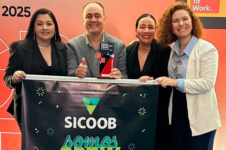 Sicoob Arenito está entre as melhores empresas para se trabalhar no Paraná