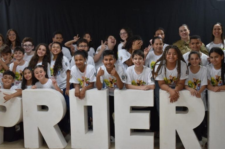 Formatura do Proerd em Umuarama reúne alunos da rede municipal.