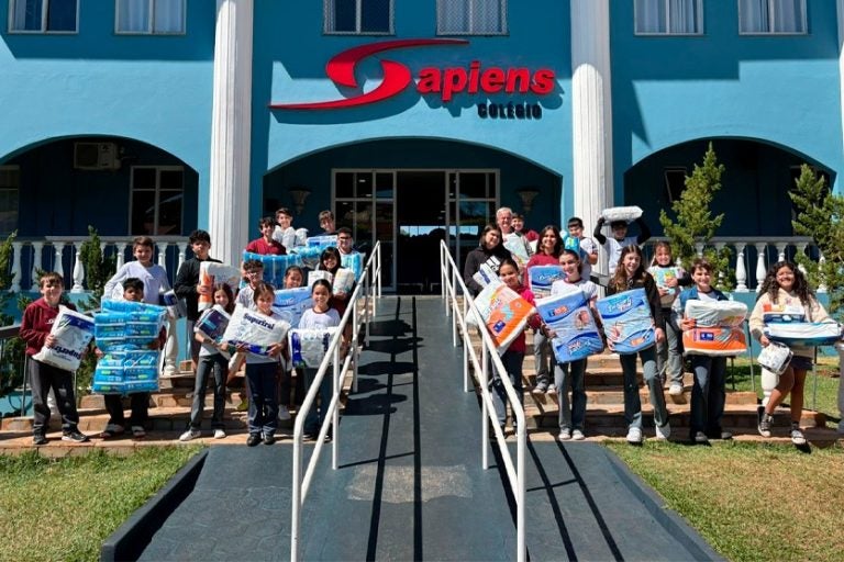 Colégio Sapiens arrecada mais de 24 mil fraldas em campanha solidária