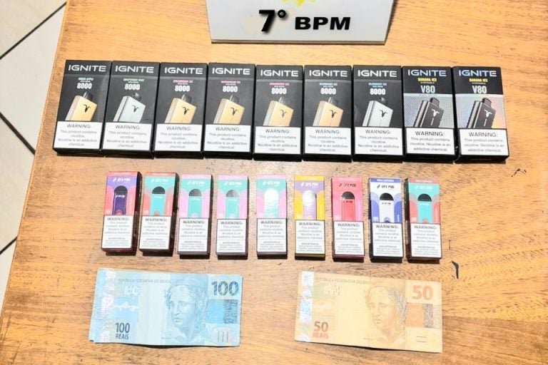 Jovem é preso em Mariluz com contrabando de cigarros eletrônicos.
