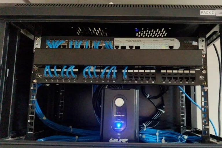Micromil garante sua internet: o serviço é a inteligência em redes que garante que sua operação permaneça online 24 horas por dia, 7 dias por semana.