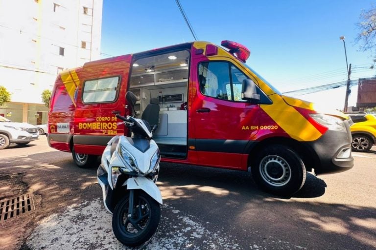 Motociclista fica ferido: O motorista do veículo que teria provocado a batida fugiu do local sem prestar socorro.