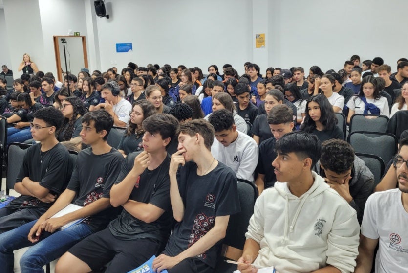 Nre Umuarama Reúne 350 Alunos Para Aulão Da Recomposição (2)