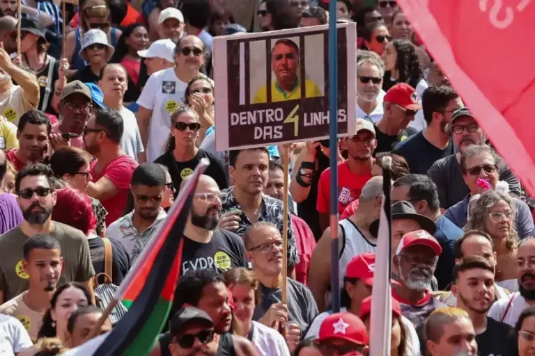 Protestos: As manifestações são convocadas por coletivos como Frente Povo Sem Medo, Frente Brasil Popular e Central de Movimentos Populares.