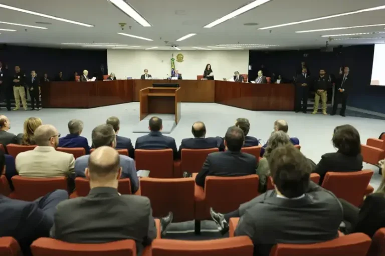 Stf Terá Sessões Extras Para Julgamento De Bolsonaro E 7 Aliados