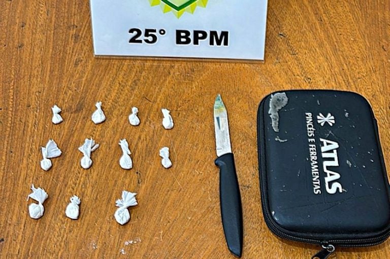 Umuarama Adolescente é Flagrado Com Faca E Cocaína Em Colégio