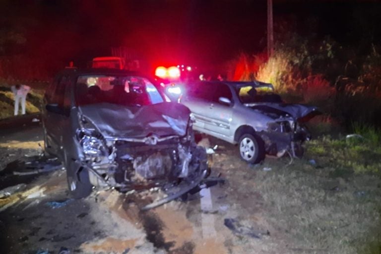 Colisão frontal em Rondon deixa um morto e nove feridos.