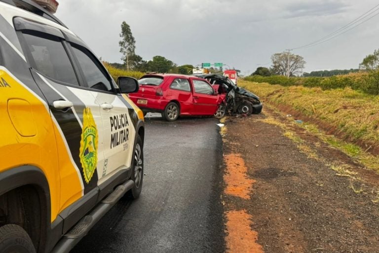 Helicóptero do Samu socorre bebê após colisão entre carros na PR-463.