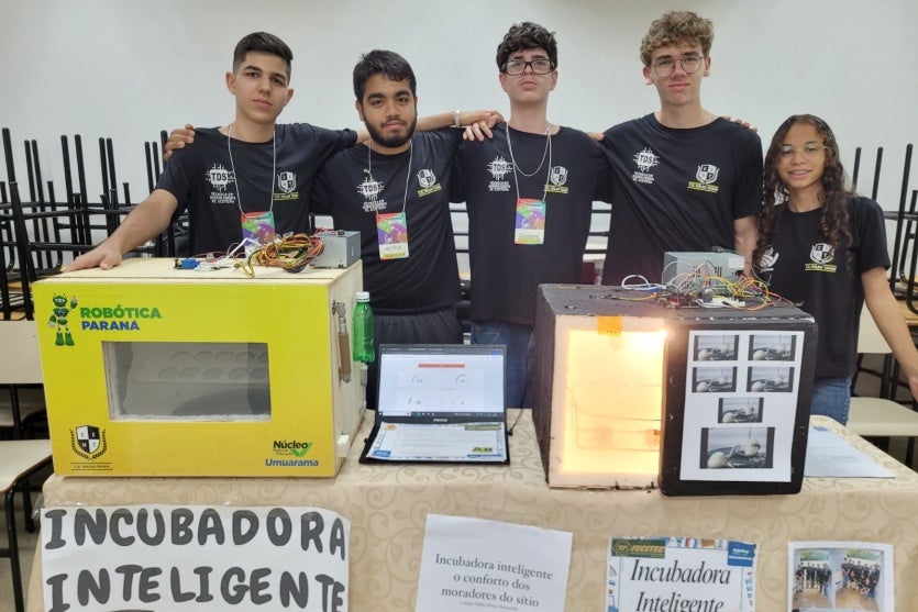 Alunos da região de Umuarama brilham na FECITEC em Palotina