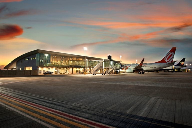 Aeroporto Regional Do Oeste
