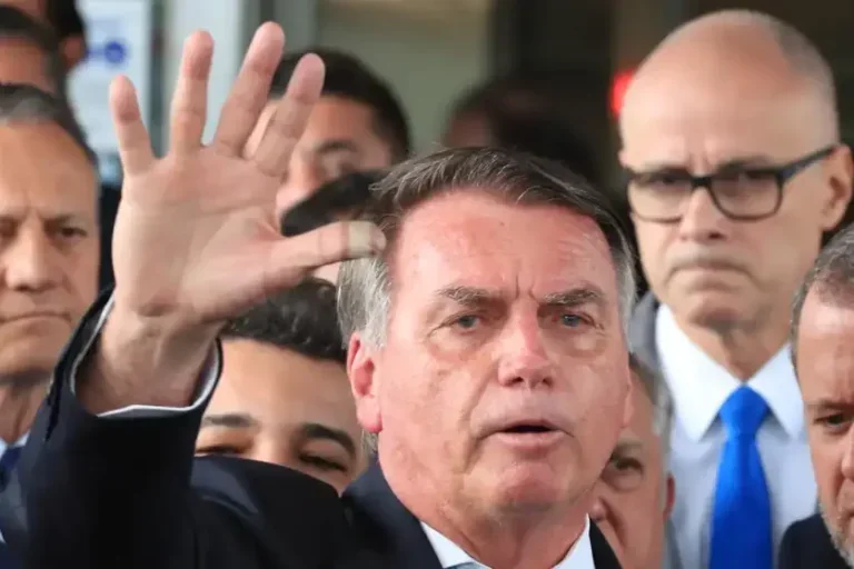 STF inicia julgamento de Bolsonaro e sete aliados nesta manhã