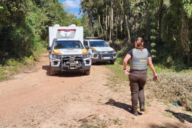 Polícia encontra parte de corpo de filho que foi morto com a mãe.