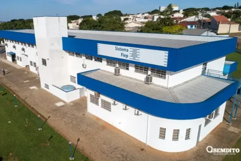 Curso gratuito de Eletricista Industrial tem inscrições abertas em Umuarama.