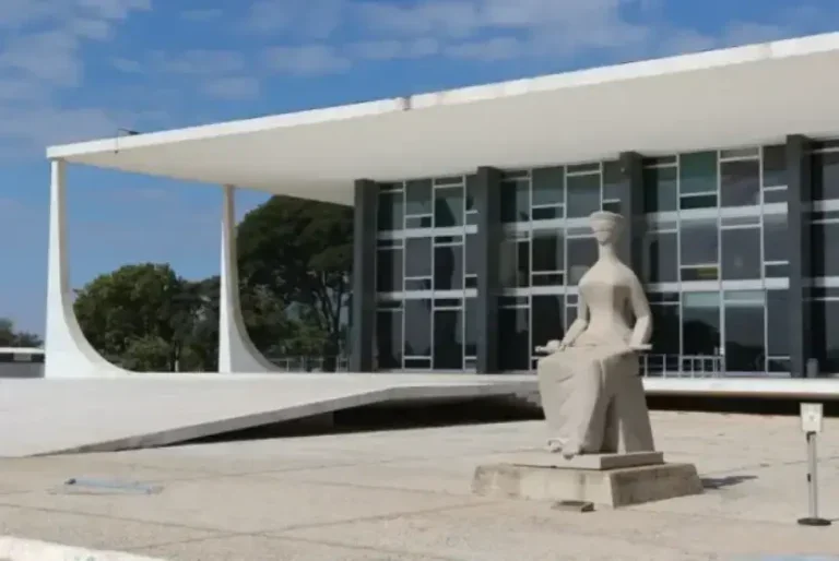 3º dia de julgamento de Bolsonaro e aliados começa nesta tarde; acompanhe ao vivo