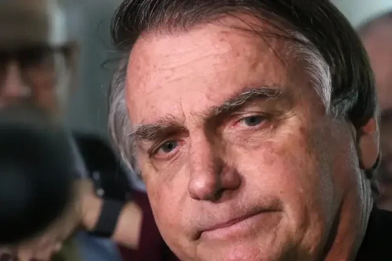Maioria do STF vota pela condenação de Bolsonaro e aliados