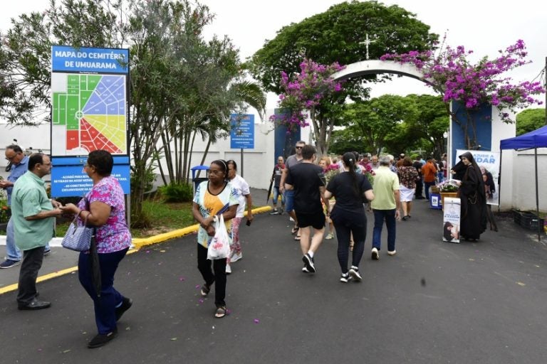 Prefeitura abre chamamento para venda de produtos no Dia de Finados.