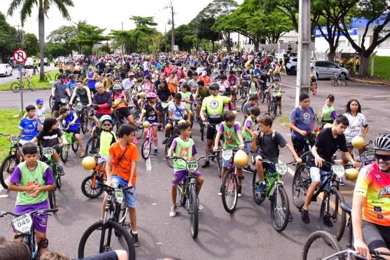 Umuarama realiza Passeio Ciclístico da Juventude no feriado de 15 de novembro.
