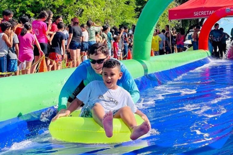 Mais de mil crianças participaram do festival de brincadeiras no Parque Dom Pedro.
