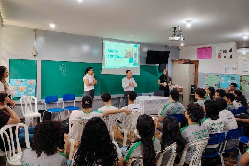 Colégio De Pérola Sedia Palestra Sobre Finanças No Sicoob Arenito (6)