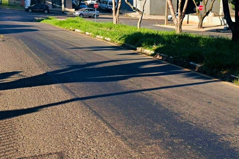 Condutores Devem Ficar Atentos A Grande Mancha De óleo (1)