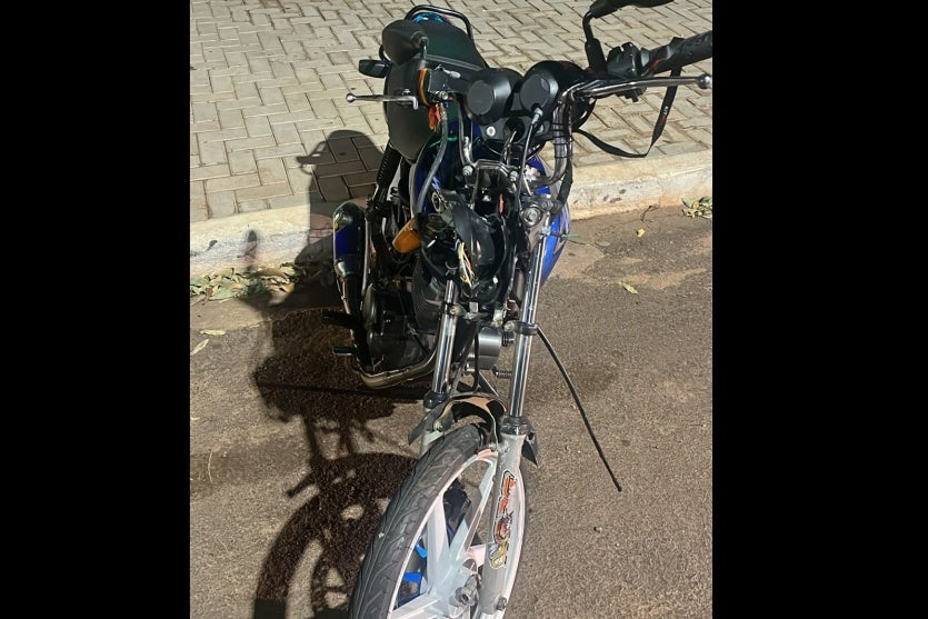 Douradina Motociclista Sem Cnh Bate Em 3 Veículos Estacionados (2)