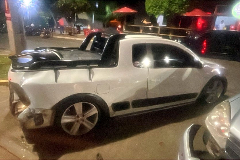 Douradina Motociclista Sem Cnh Bate Em 3 Veículos Estacionados (3)