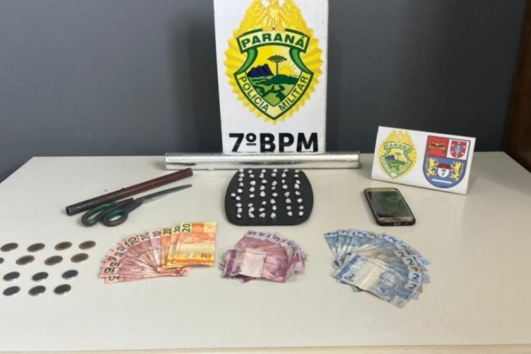 Polícia apreende 65 pedras de crack com homem e mulher em Rondon.