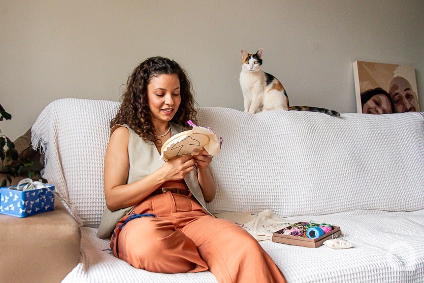 Jovem Transforma Paixão Pelo bordado em Profissão (9)