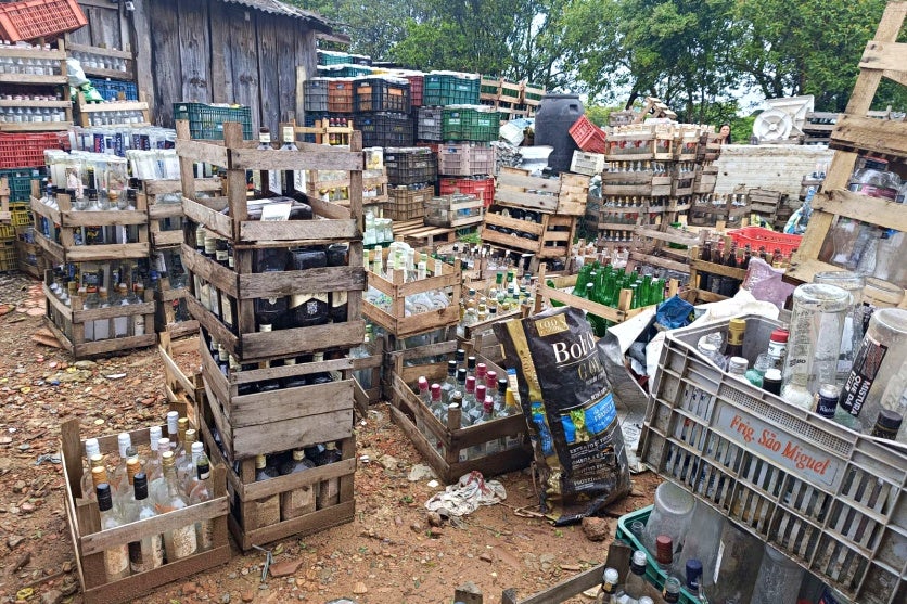 Metanol Pcpr Destrói 300 Mil Garrafas De Bebidas Irregulares (3)