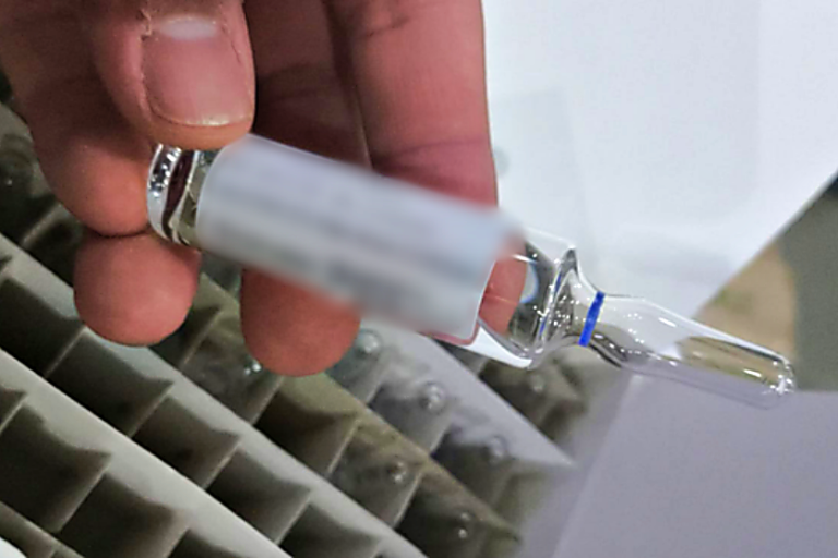 Pr Recebe 100 Ampolas De Antídoto Contra Intoxicação Por Metanol