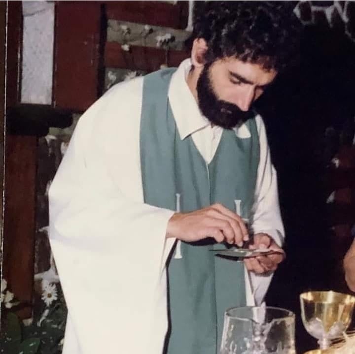 Padre Que Pode Se Tornar Santo