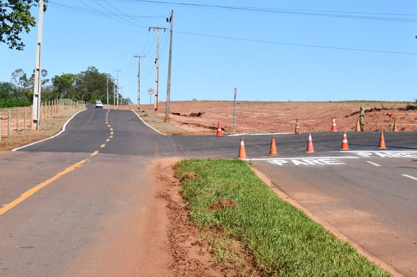 Prefeitura Inaugura Pavimentação Da Estrada Pioneiros Na Sexta
