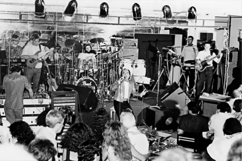 Umuarama E O Brasil Nunca Vão Esquecer O Cantor Patrick Dimon! (2)