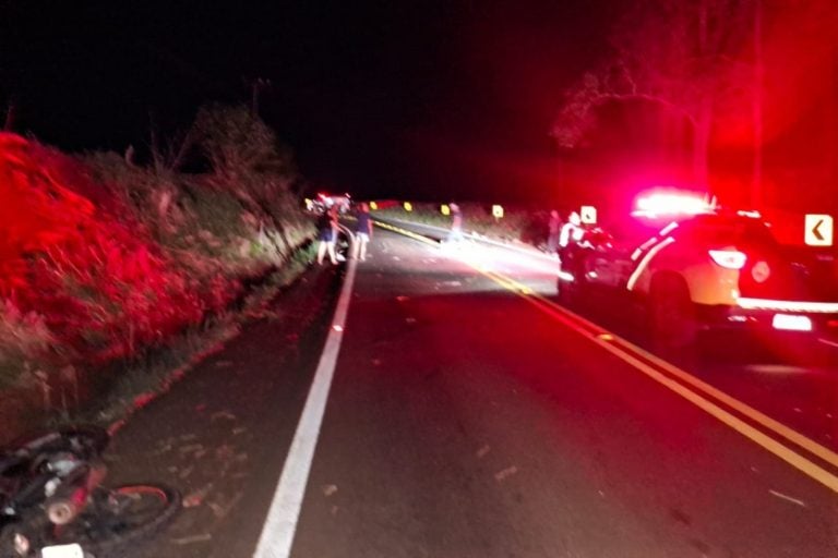 Motociclista morre após perder o controle e tombar na PR-546.