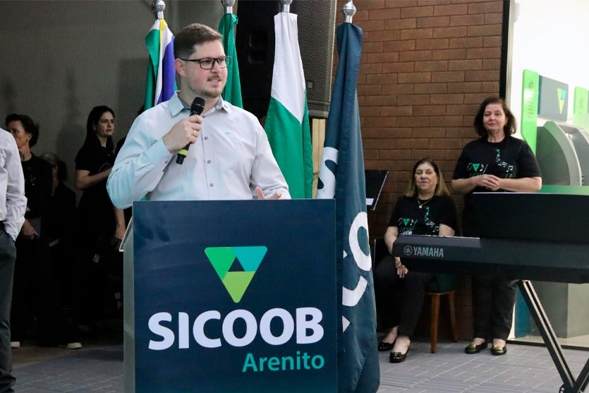 Sicoob reinaugura agência com novo conceito em espaço e atendimento em Ivaté