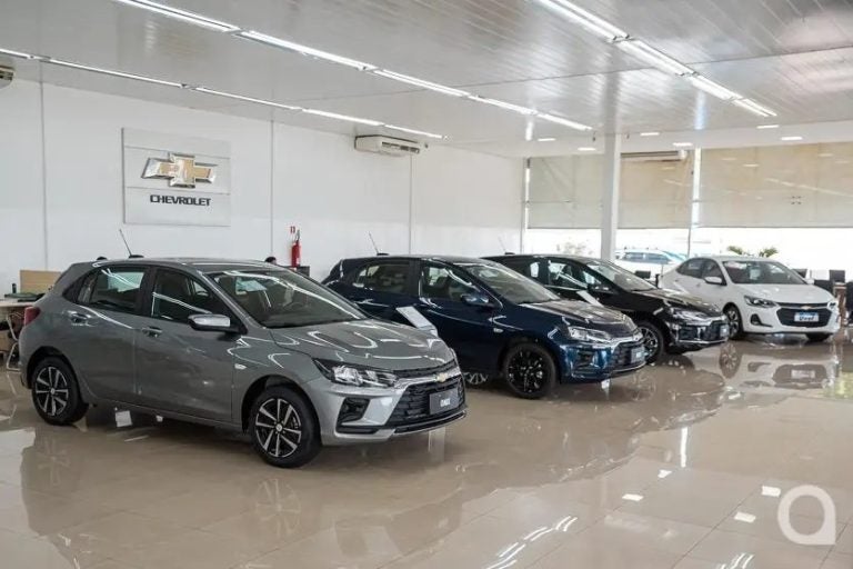 Uvel lança “Fecha Mês” com condições imperdíveis e descontos de até R$ 15 mil.