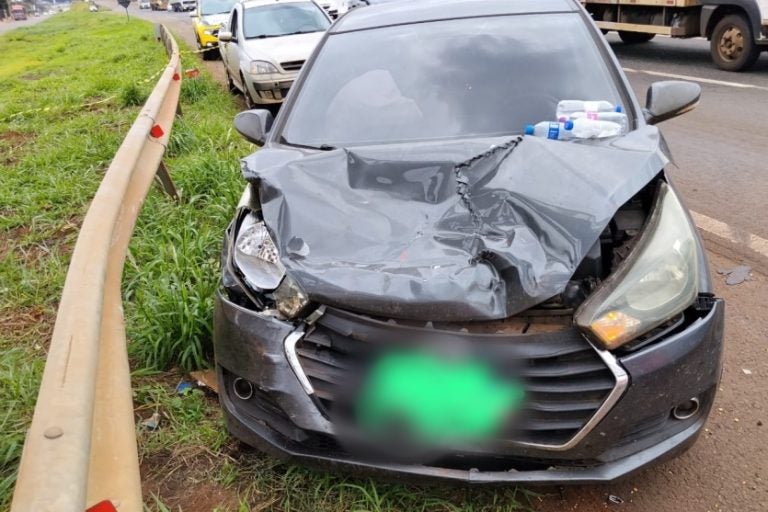 Condutoras sofrem ferimentos em colisão traseira na PR-323.