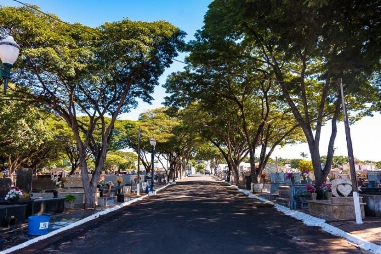 Cemitério