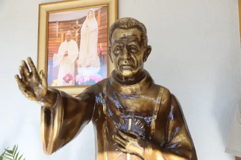 Estatua Diacono Pedrinho