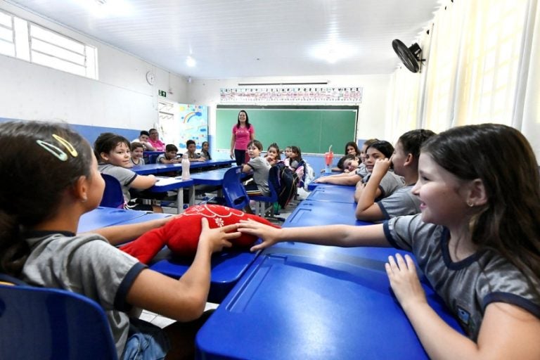 Umuarama recebe selo do programa Amigo da Criança pela Fundação Abrinq.